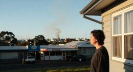 Smoke Rises In East Auckland, Reports Of Fire At Botany Mall - 1News